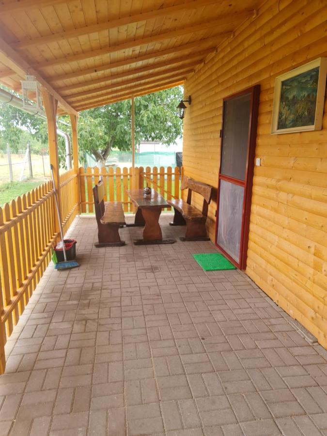 Апартаменты Hobby Vendeghaz Кишкунмайша Экстерьер фото